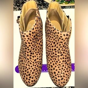 LEOPARD BOOTS TAN BLACK VEGAN LEATHER 5 BIG GIRLS 7 WOMEN 1/2”HEEL NEW
